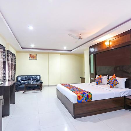 Fabhotel Royal Residency II - Nr Lakdikapul Metro Station Гайдарабад Екстер'єр фото