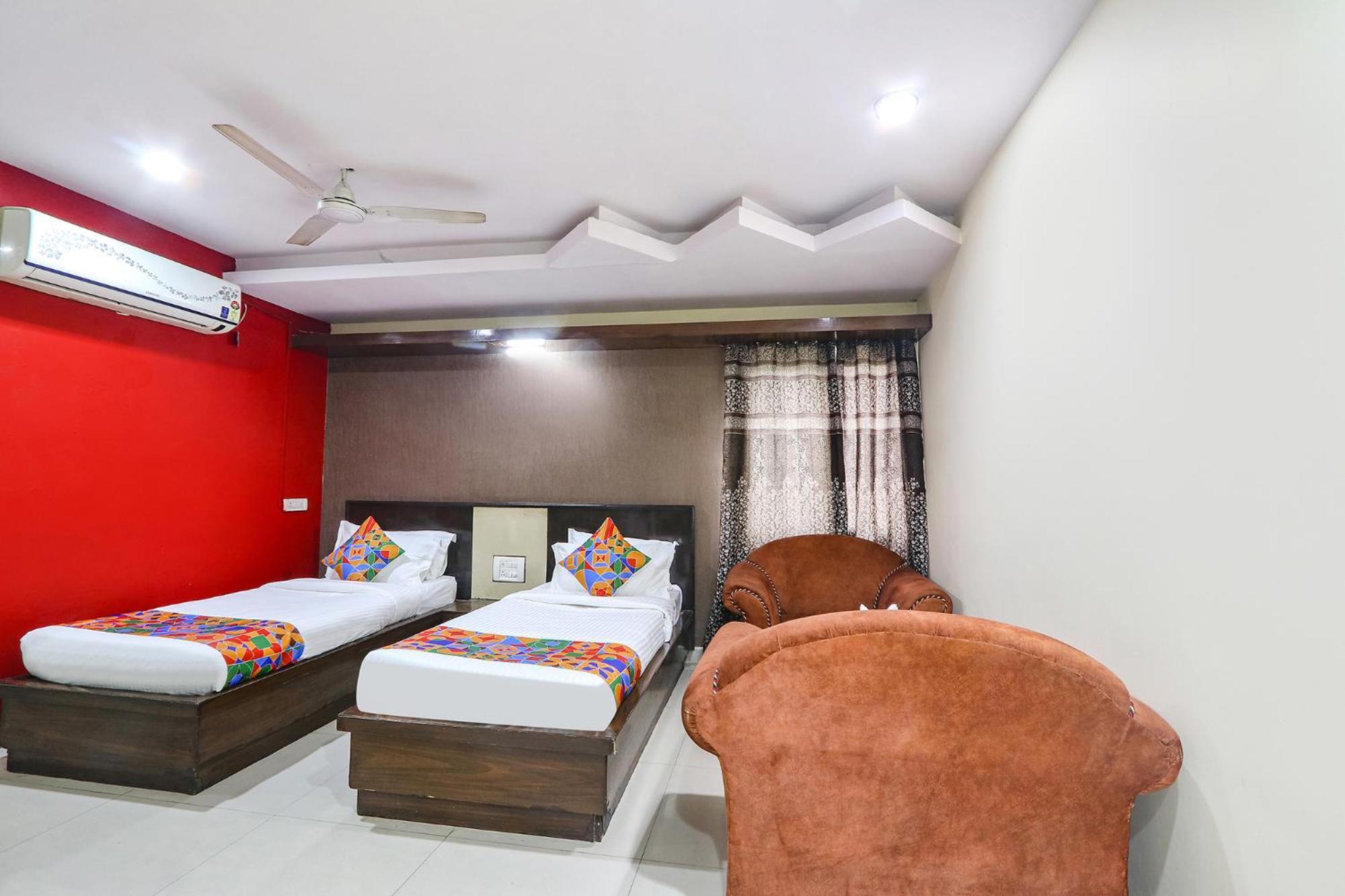 Fabhotel Royal Residency II - Nr Lakdikapul Metro Station Гайдарабад Екстер'єр фото