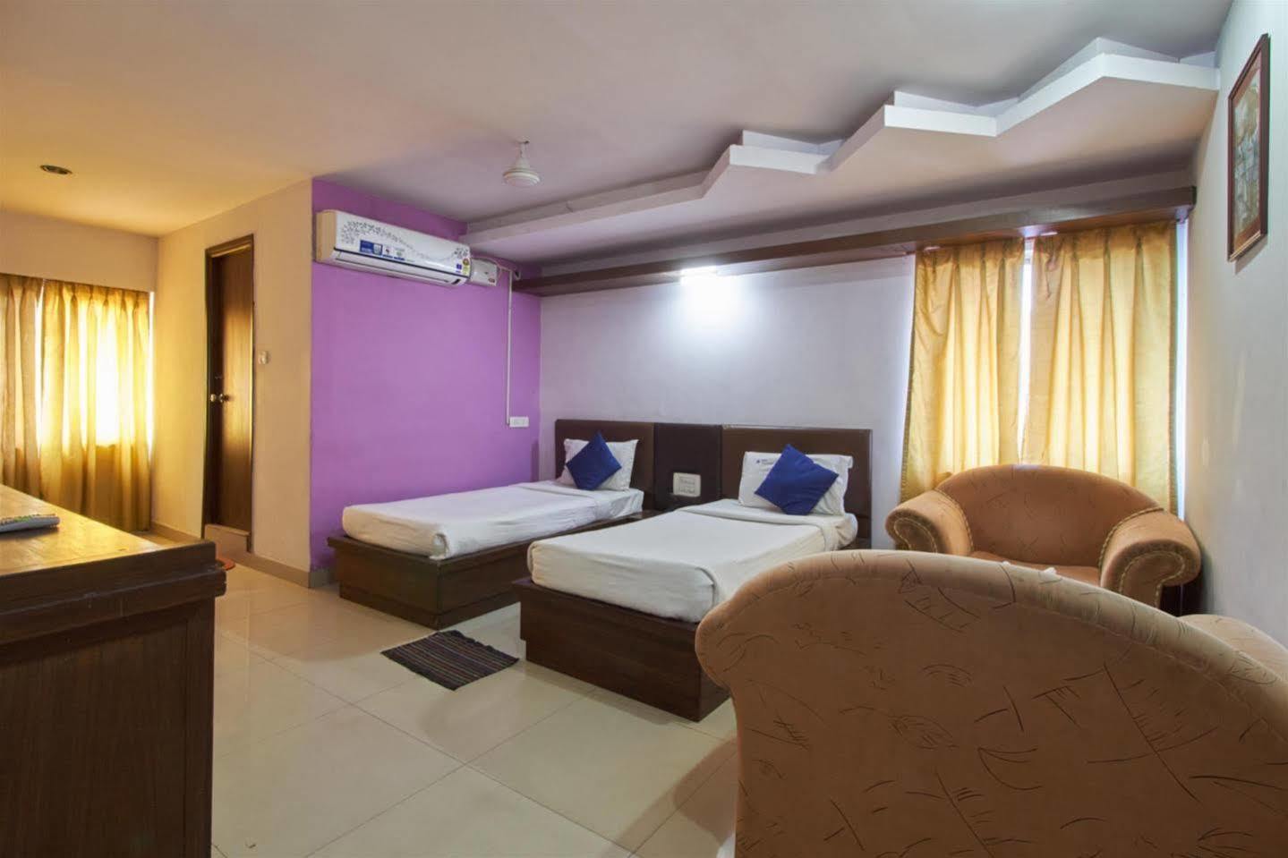 Fabhotel Royal Residency II - Nr Lakdikapul Metro Station Гайдарабад Екстер'єр фото
