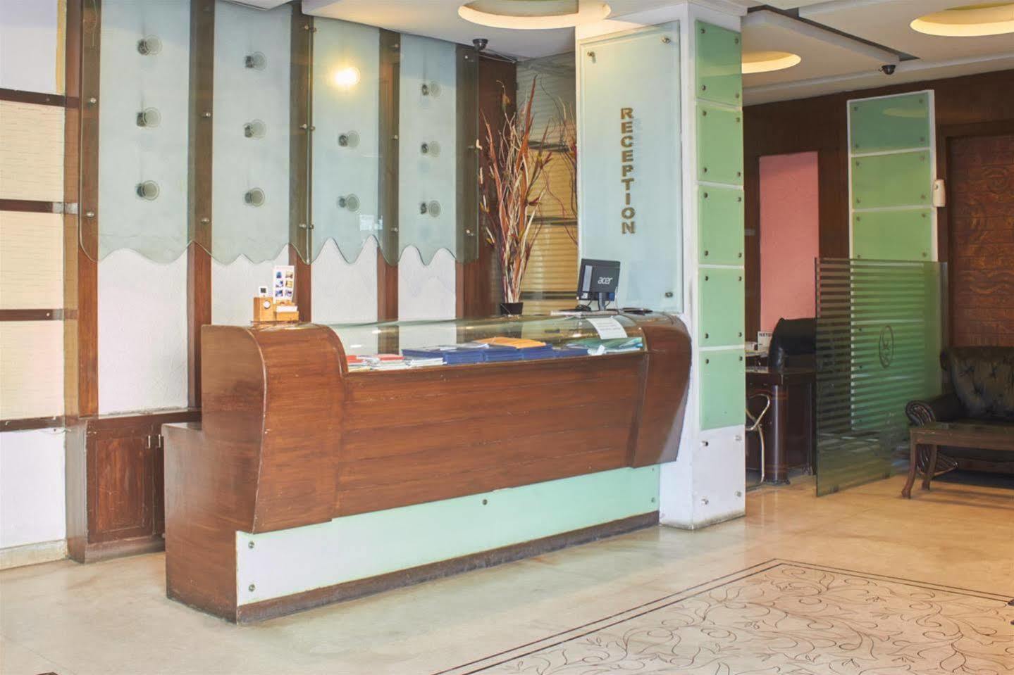 Fabhotel Royal Residency II - Nr Lakdikapul Metro Station Гайдарабад Екстер'єр фото